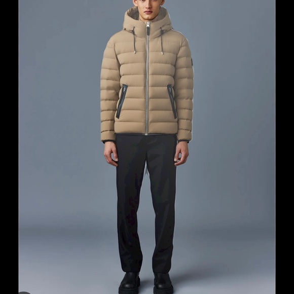 Mackage 360 Stretch Hooded Puffer 2024 SZ 44 - Picture 6 of 12